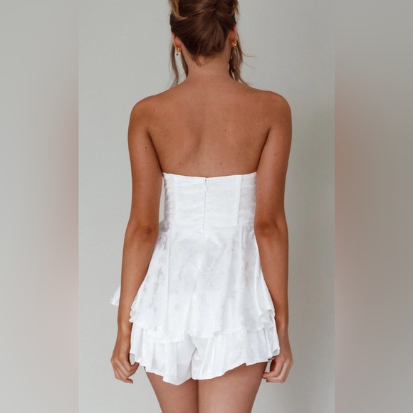 Selfie Leslie Paris Muse Gathered Bust Romper White Small - Picture 5 of 7